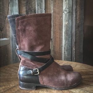 Deanna Ugg suede boots